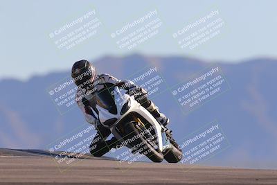 media/Nov-06-2023-Moto Forza (Mon) [[ce023d0744]]/3-Intermediate Group/Session 5 (Turn 9)/